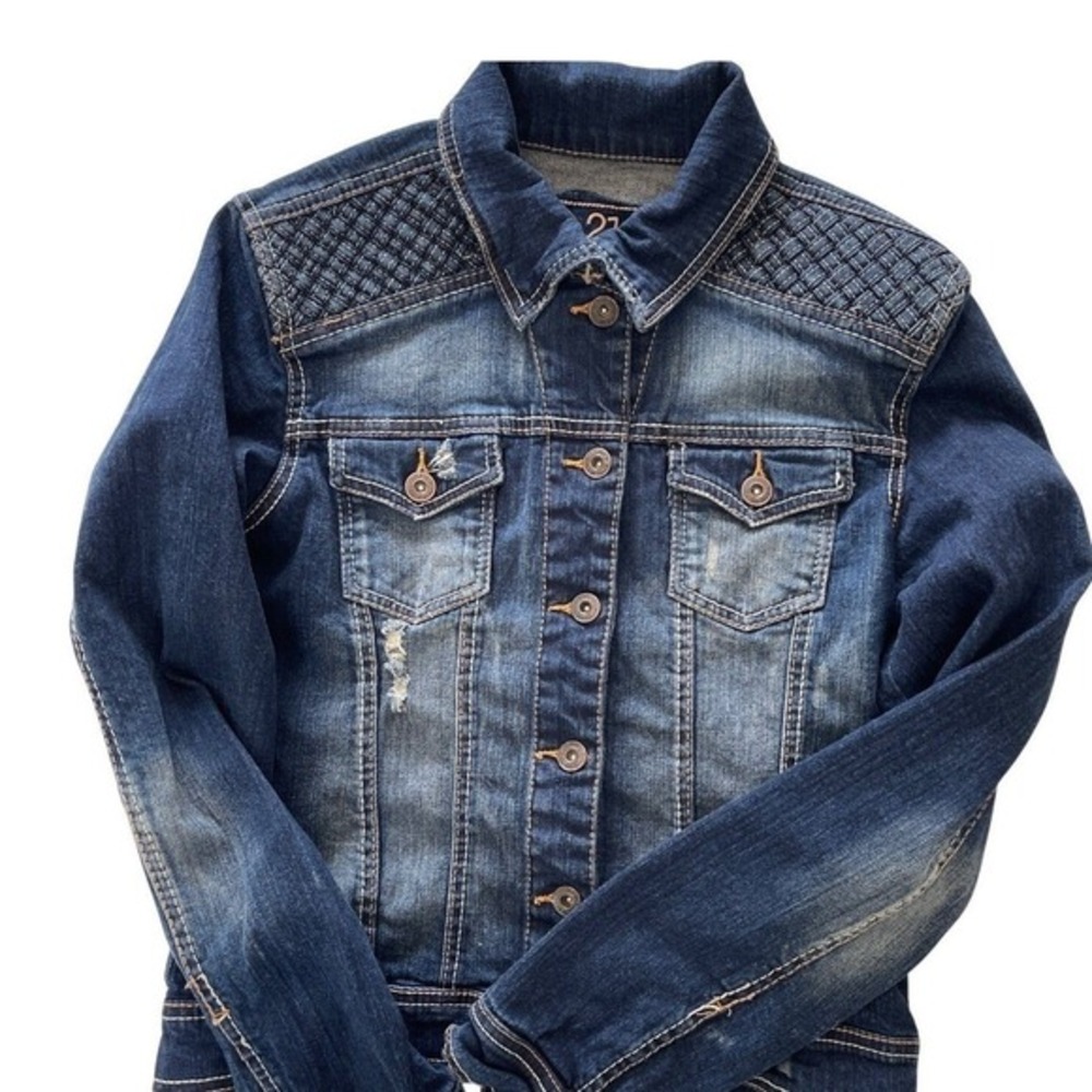Rue21 Denim Jean Jacket M Curvy Fit‎ Blue Distressed streetwear casual layering